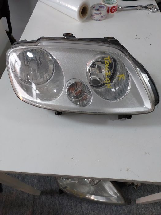 Far Stanga Dreapta  Vw Touran European