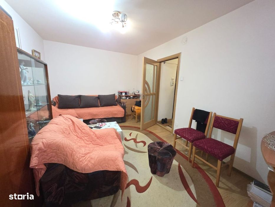 2 camere, decomandat, etaj 2, str. Smirodava, pe mijloc