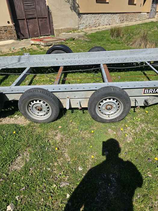 Platformà  auto  Slep  Brian James