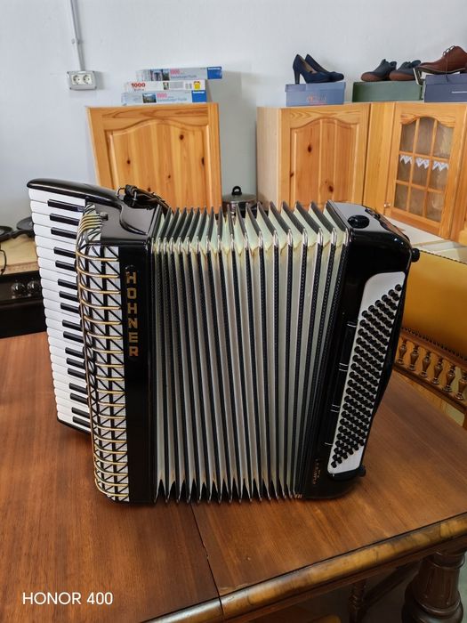 Hohner Atlantic IV adus recent din Germania