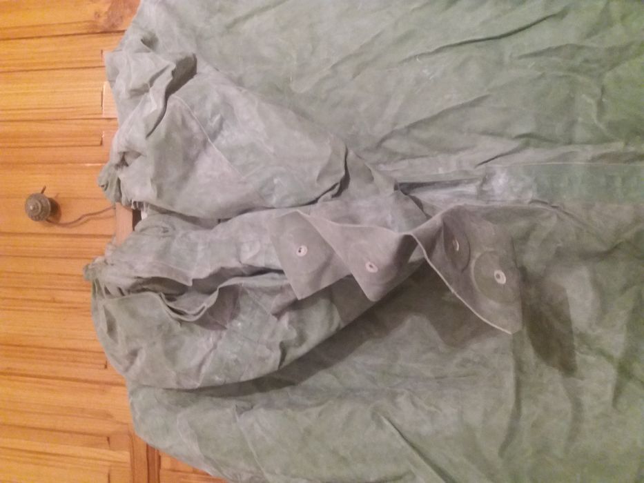 Pelerină militară pentru ploaie