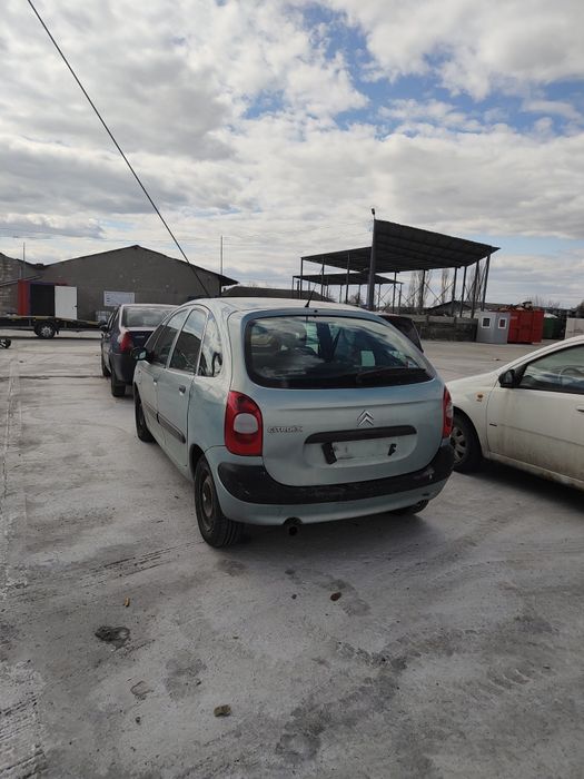 Dezmembrez Citroen Xsara Picasso