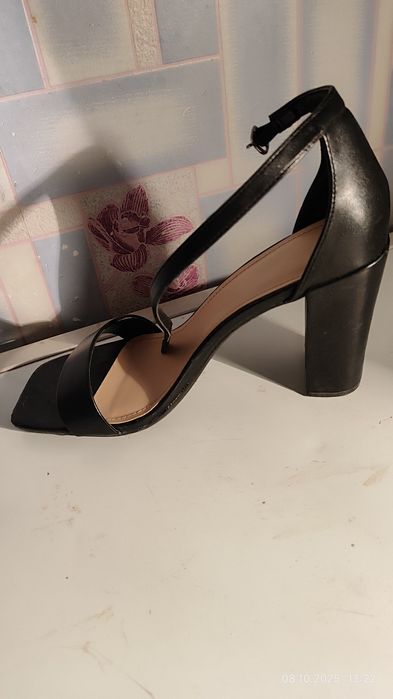 Туфли сапоги все в хорошем состояние