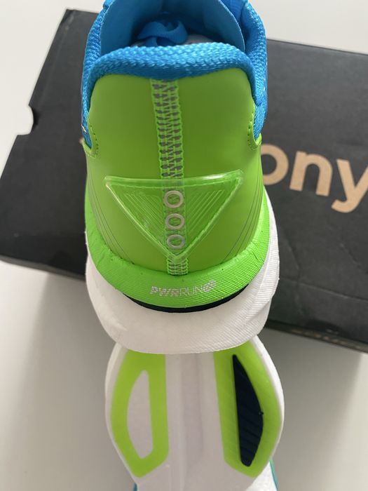 Saucony Endorphin Azura model 2026 mărime 42