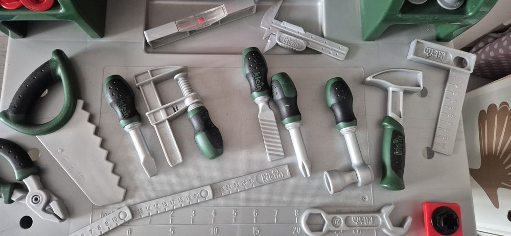 Детска работилница, Работна станция Bosch,с инструменти