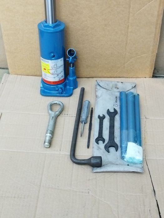 Крик хидравличен за Мерцедес Спринтер ( Mercedes Sprinter)