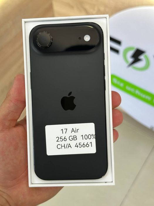 IPhone 17 Air.  .