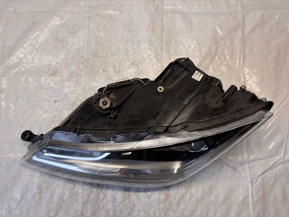 Ляв фар за Seat Leon