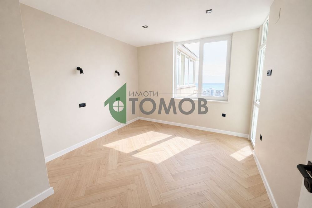 Дизайнерски тристаен апартамент в кв. Аязмото