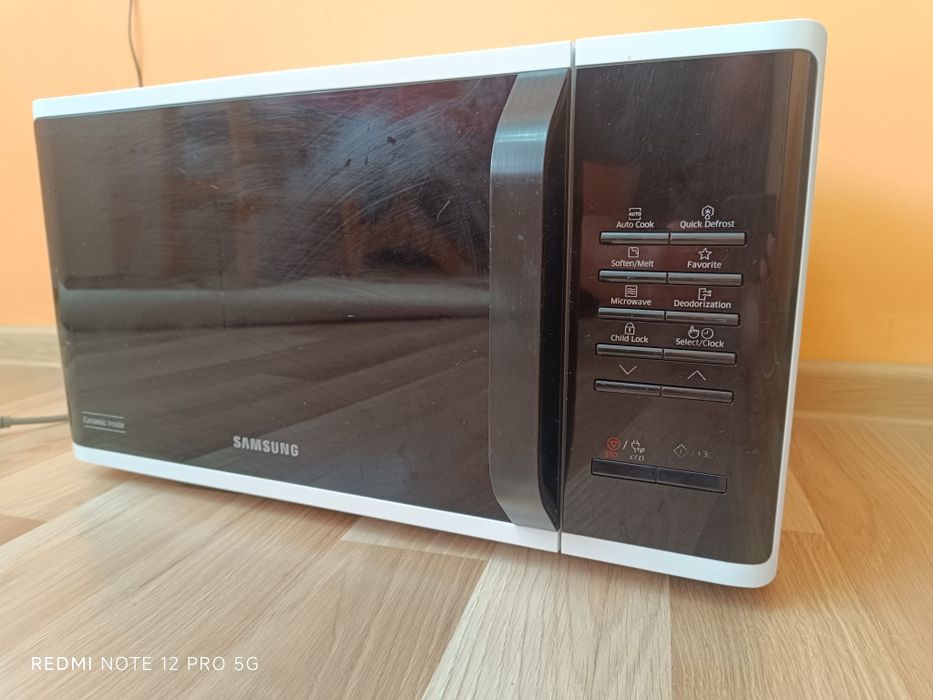 Микровълнова фурна Samsung 800w 23 литра