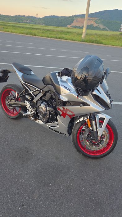 Suzuki GSX 8R  abs