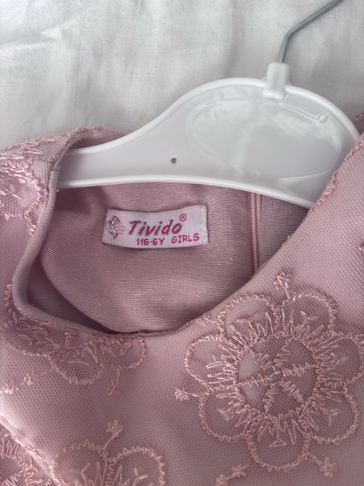 Нарядное платье для девочки