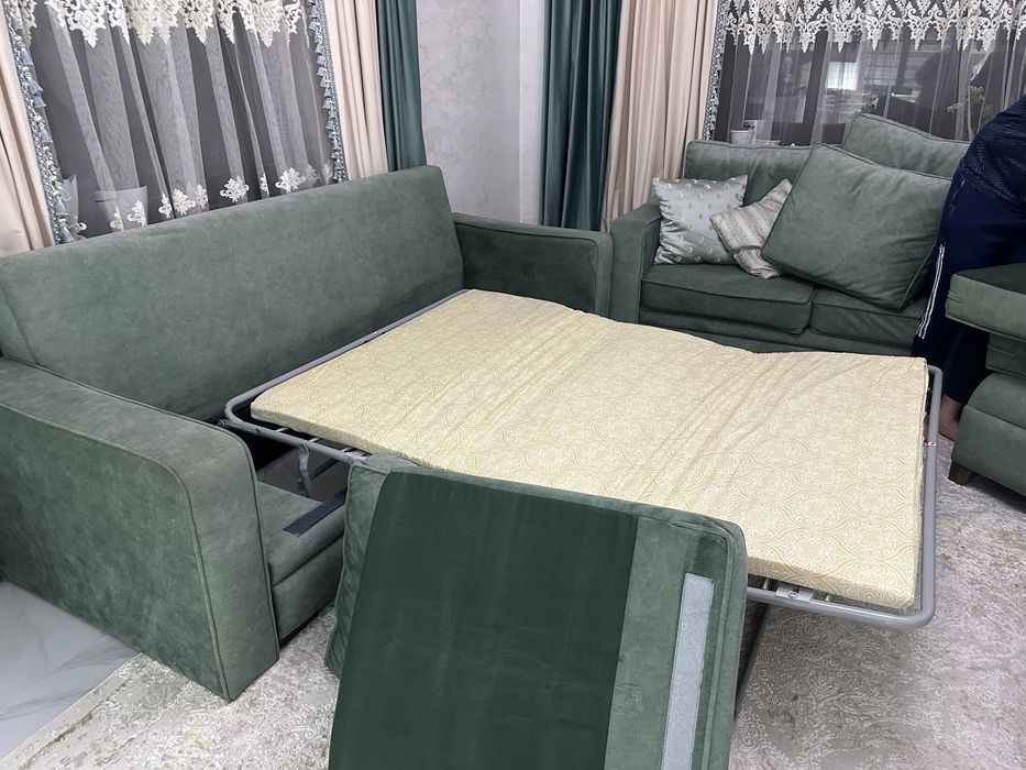 Продам диван и шторы