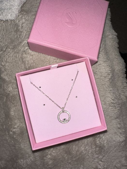 колие Swarovskii