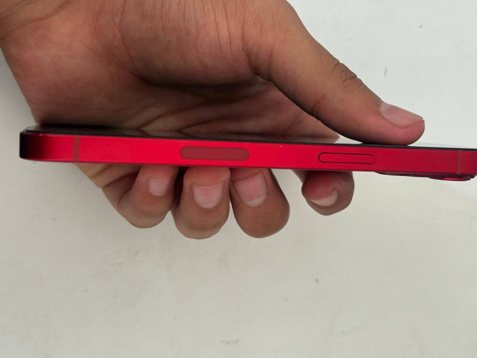 qizil iPhone 13
