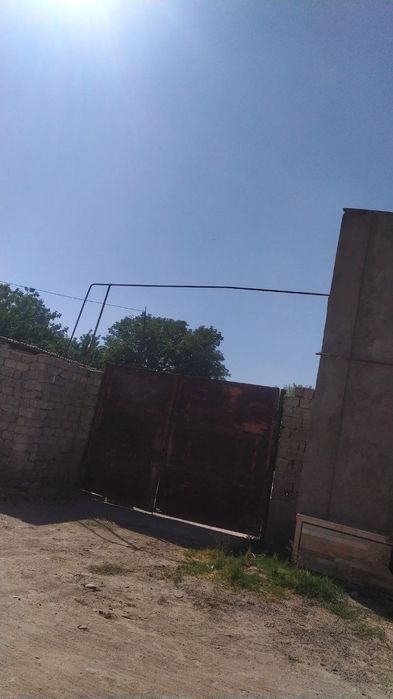 Yengi ozbekistonda tarafda uy sotiladu