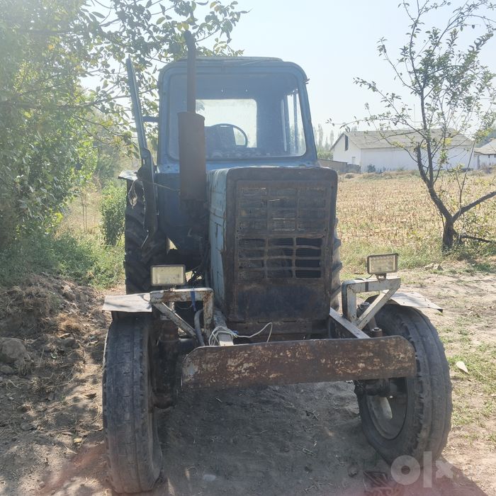 Traktor sotiladi ishlab yurgan traktorni dakmenti yoq ballonlari yaxsh