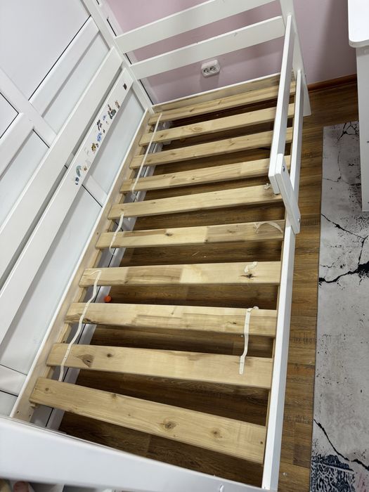 Продам десткий кровать