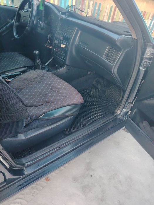 Продам Ауди 80 б4