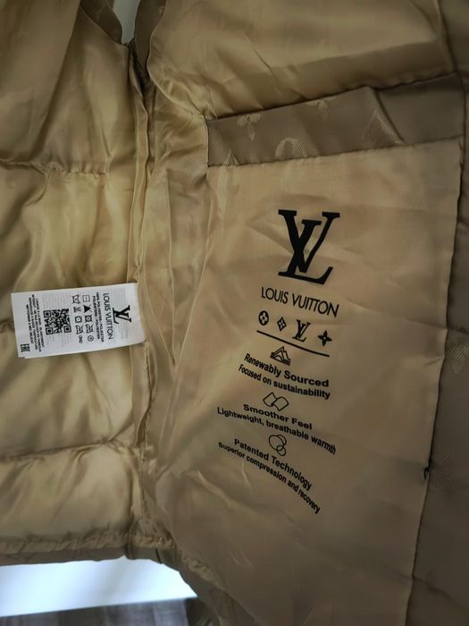 Oferta!! Vesta impermeabila LV,calitate luxury,cititi descrierea