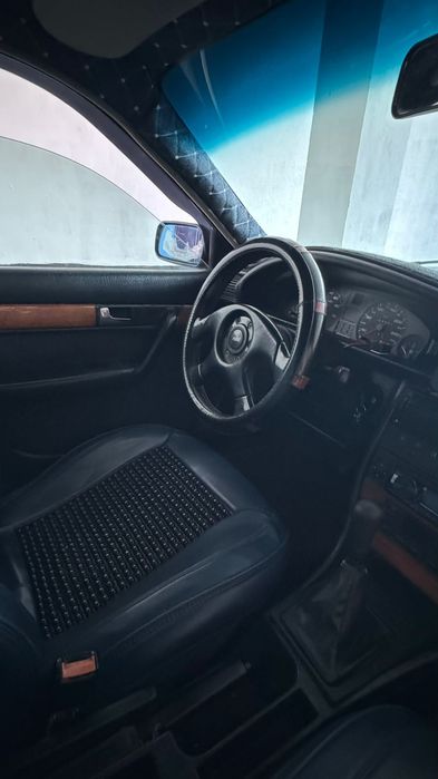 Ауди 100 С4 1991г.
