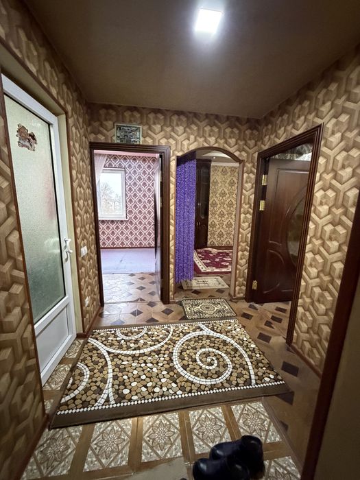 Гагарин Кинап Орка Томонида 2 хоналик Гиштли квартира сотилади 3 этаж