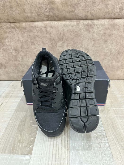 Nike Free Run 2 GS Black/Dark Grey