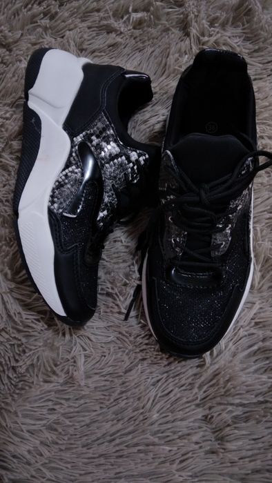 Adidași noi  import 36