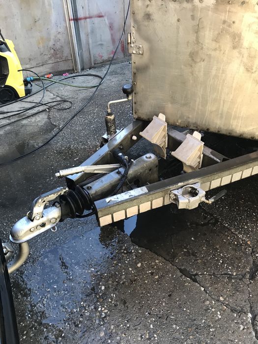 Inchiriez sau vand remorca 1,2 tone 11m2