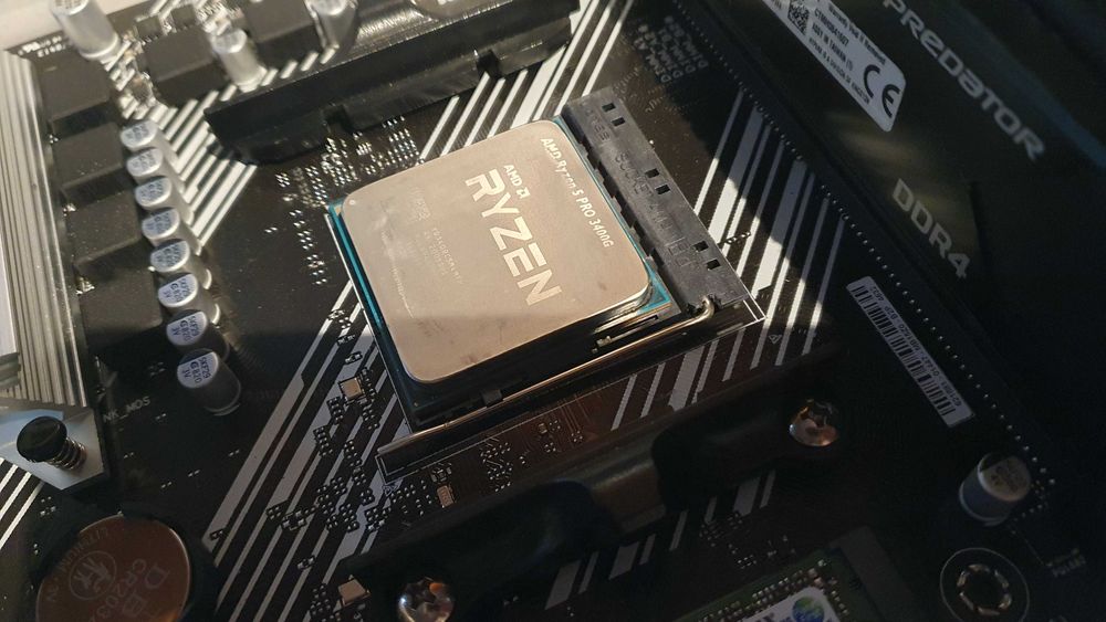 kit am4 b450m + ryzen 3400g + ssd 256gb + 16gb ddr4