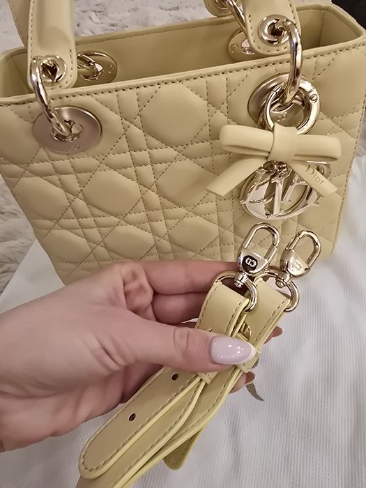 Налична чанта Lady Dior