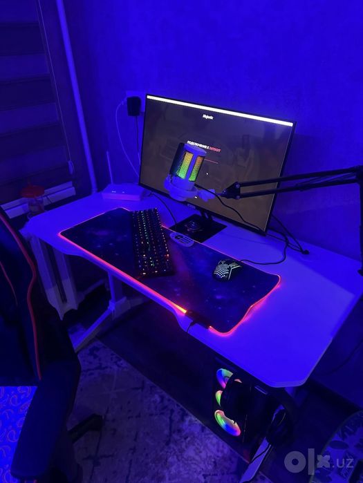 Продается игровой компьютер, полный комплект, микрофон в подарок