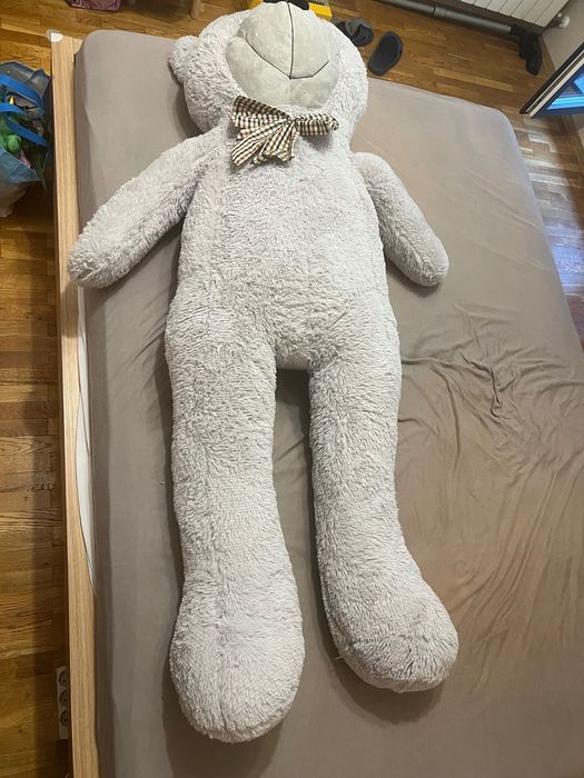 Продавам плюшена играчка
