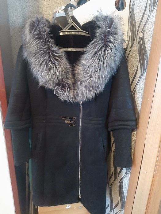 Продаются куртки, дублёнки.