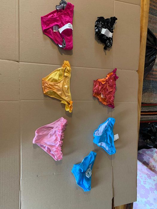 Детски бански ликвидация магазин 2,50 лв.  Само на едро.