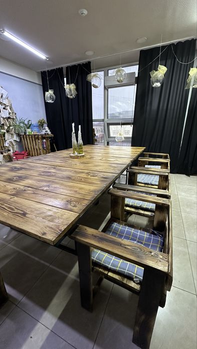 Стол и стулья натуральное дереве