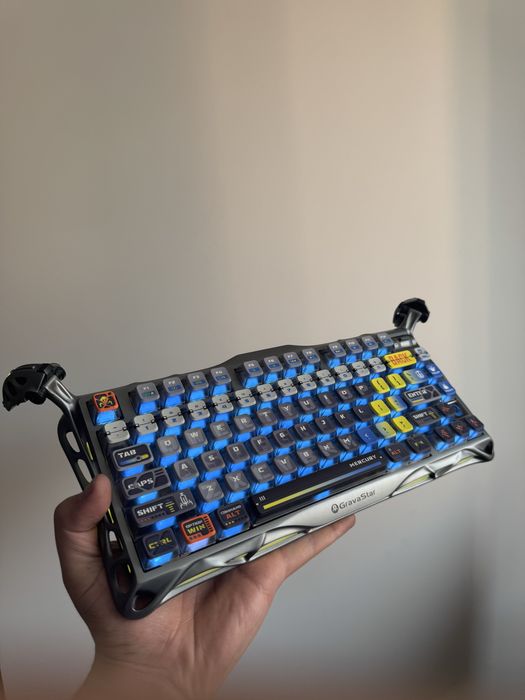 Игровой комплетк в идеальном состонияи,