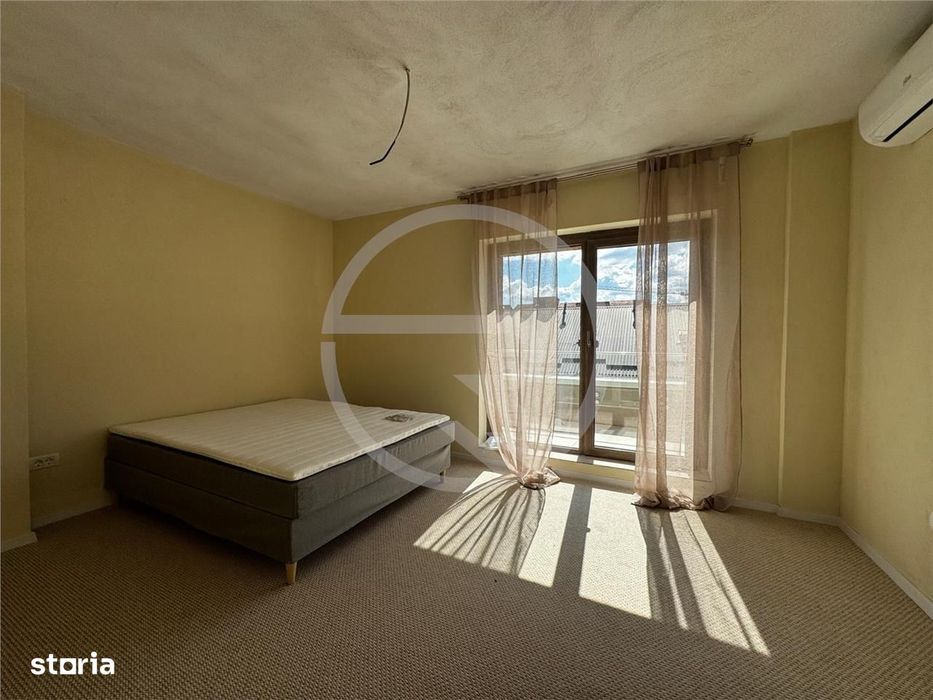 Apartament Tip Penthause 3 camere,103 mp + 2 terase ,situat pe strada