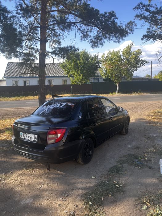 Продам машину granta2013г