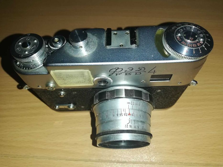 Механичен руски фотоапарат ФЕД-4