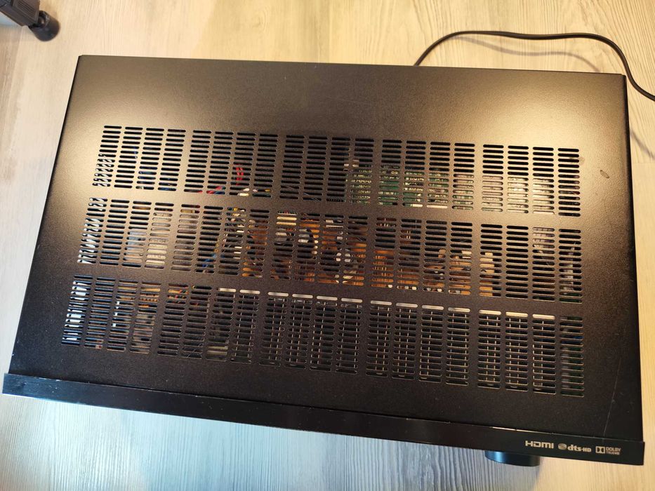 Amplificator YAMAHA RX-V375 cu USB