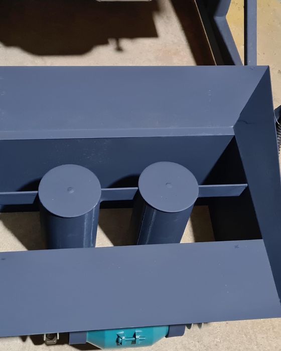 Станок для производства блоков, кирпичей, пескоблока, шлакоблока