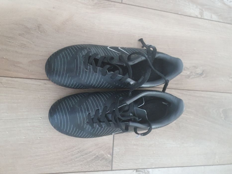 Продам бутсы для футбола