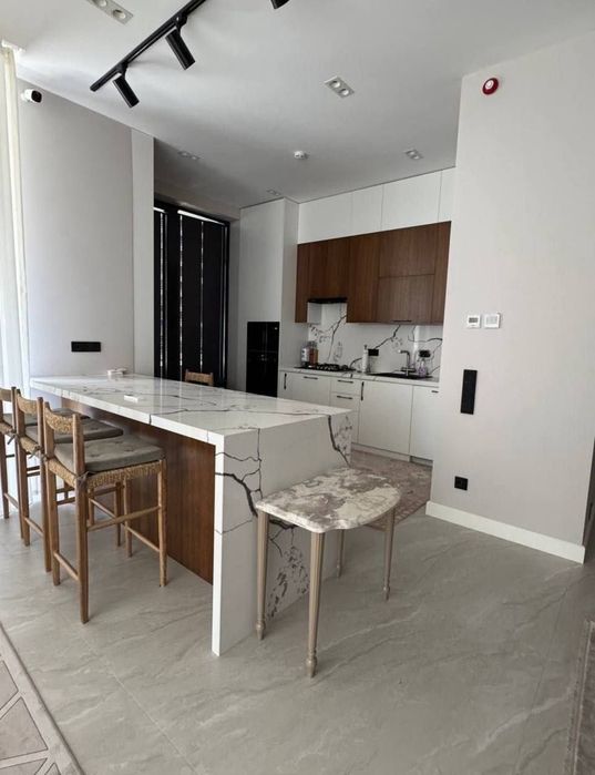 Infinity Продается 3 комнатная квартира ремонт Ц-1, ул.Садыка Азимова