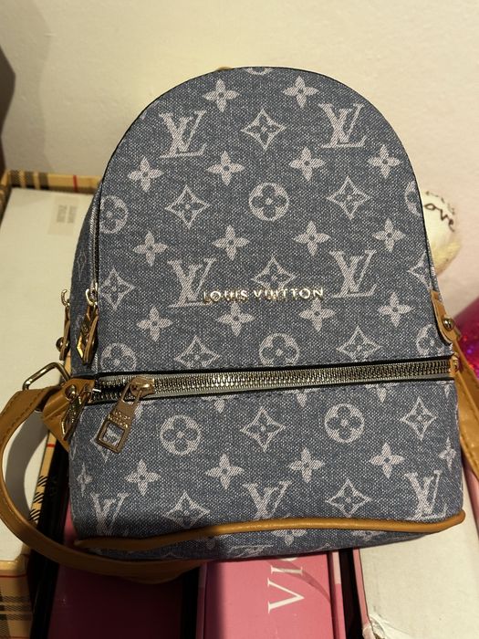 Genti si ghiozdane de dama si barbati