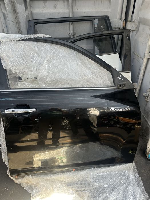 Дверы на Хайландер 2 поколеный