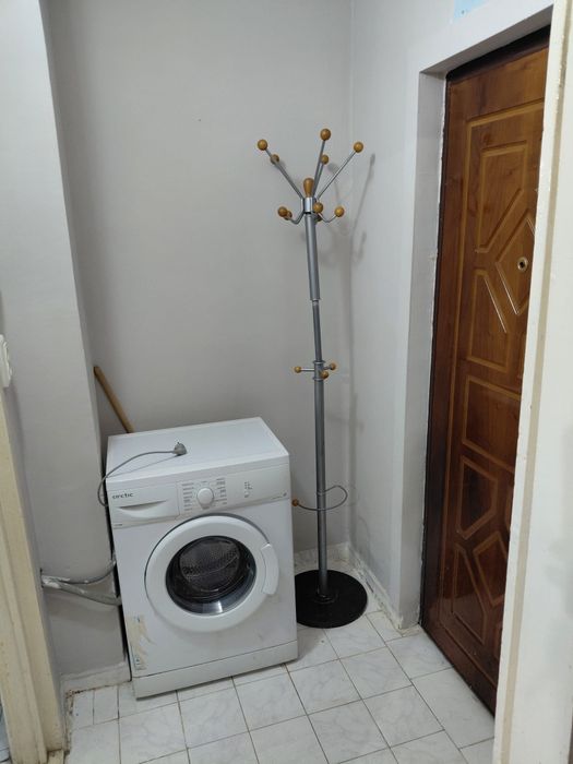 Închiriez garsonieră