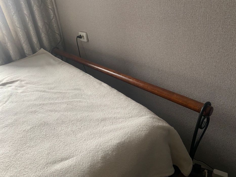 Кровать двухспальная