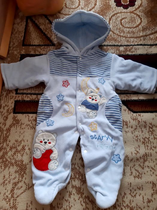 Продам комбинезоны и куртки