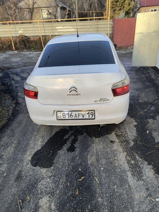 Продам автомобиль Ситроен C-Elysee 2013г.